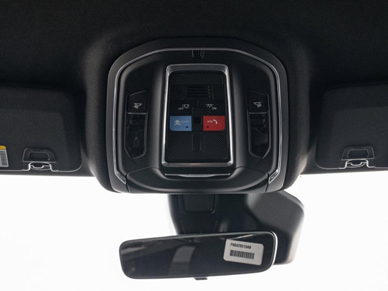 2026 Jeep Grand Cherokee Laredo Photo
