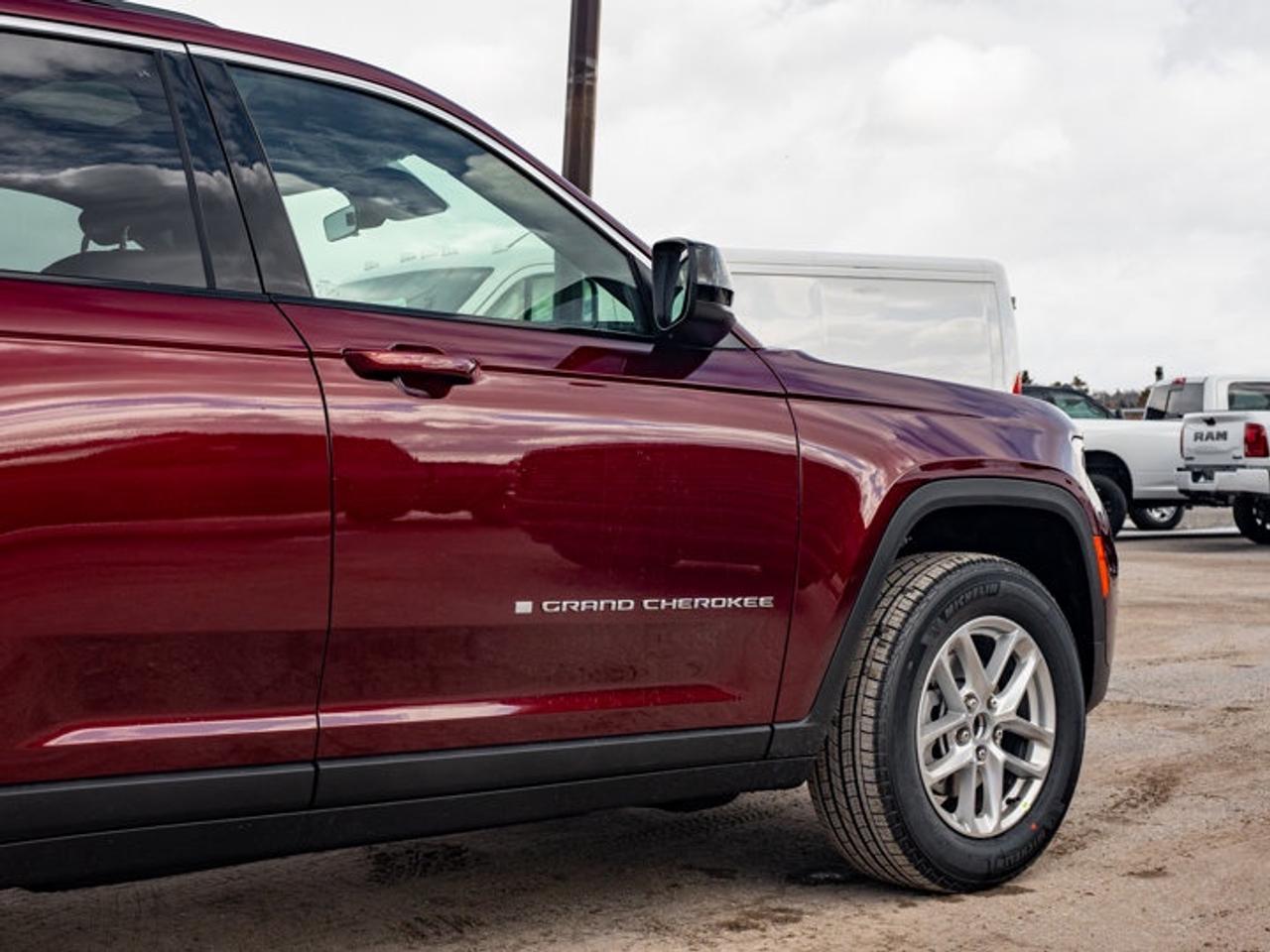 2026 Jeep Grand Cherokee Laredo X Photo