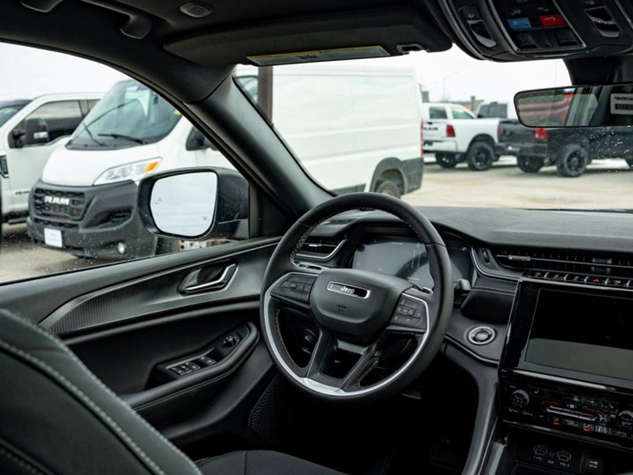 2026 Jeep Grand Cherokee Laredo X Photo