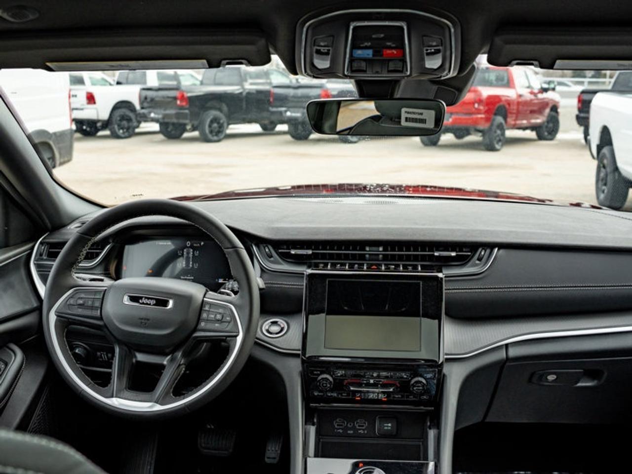 2026 Jeep Grand Cherokee Laredo X Photo