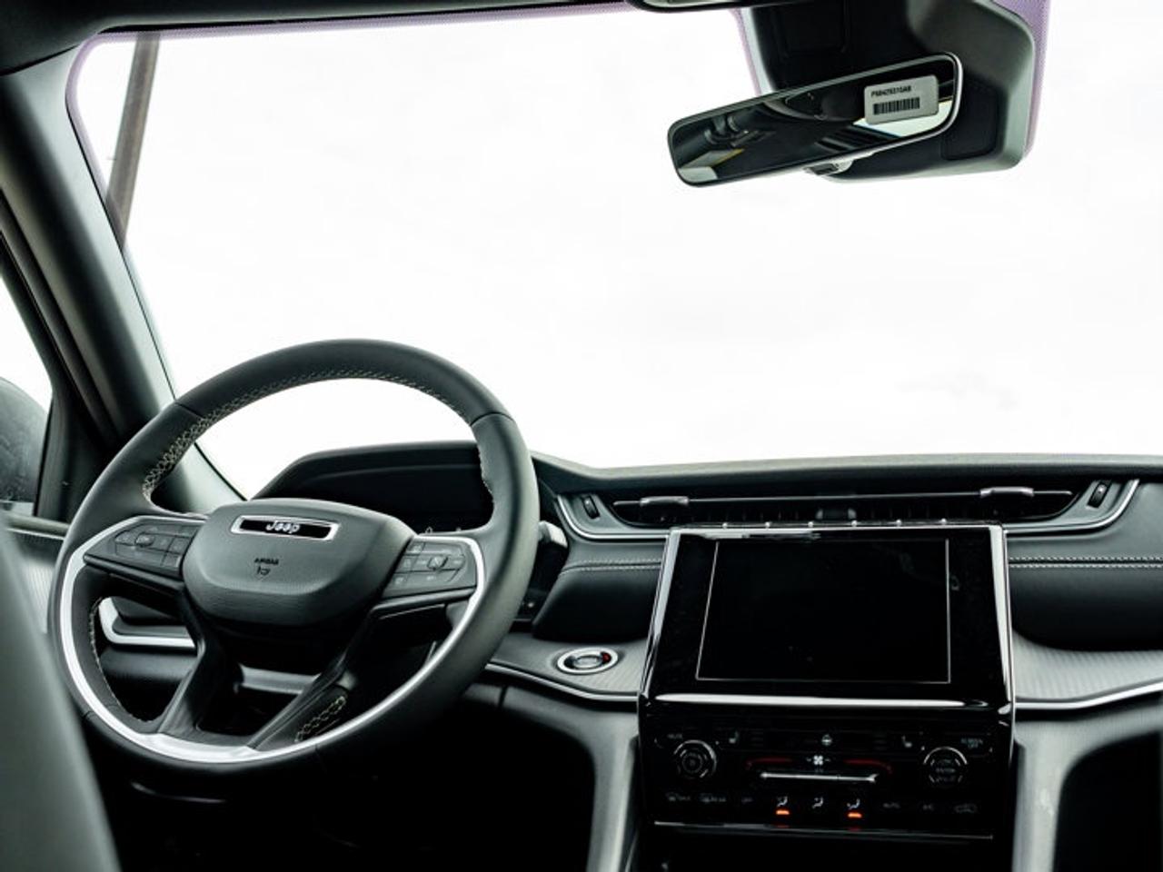 2026 Jeep Grand Cherokee Laredo X Photo