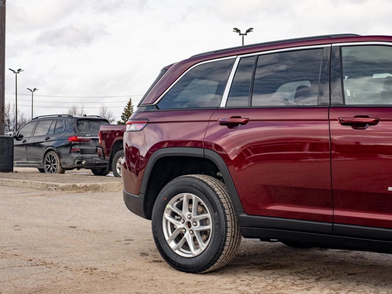 2026 Jeep Grand Cherokee Laredo X Photo