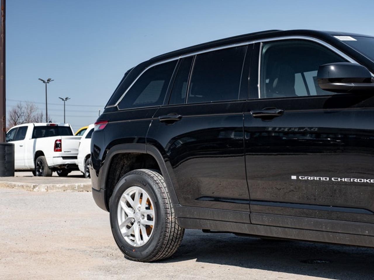 2026 Jeep Grand Cherokee Laredo X Photo
