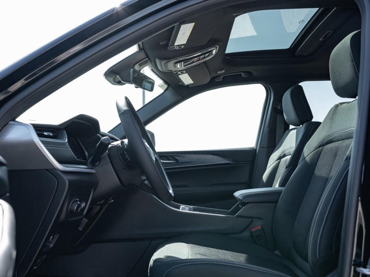 2026 Jeep Grand Cherokee Laredo X Photo