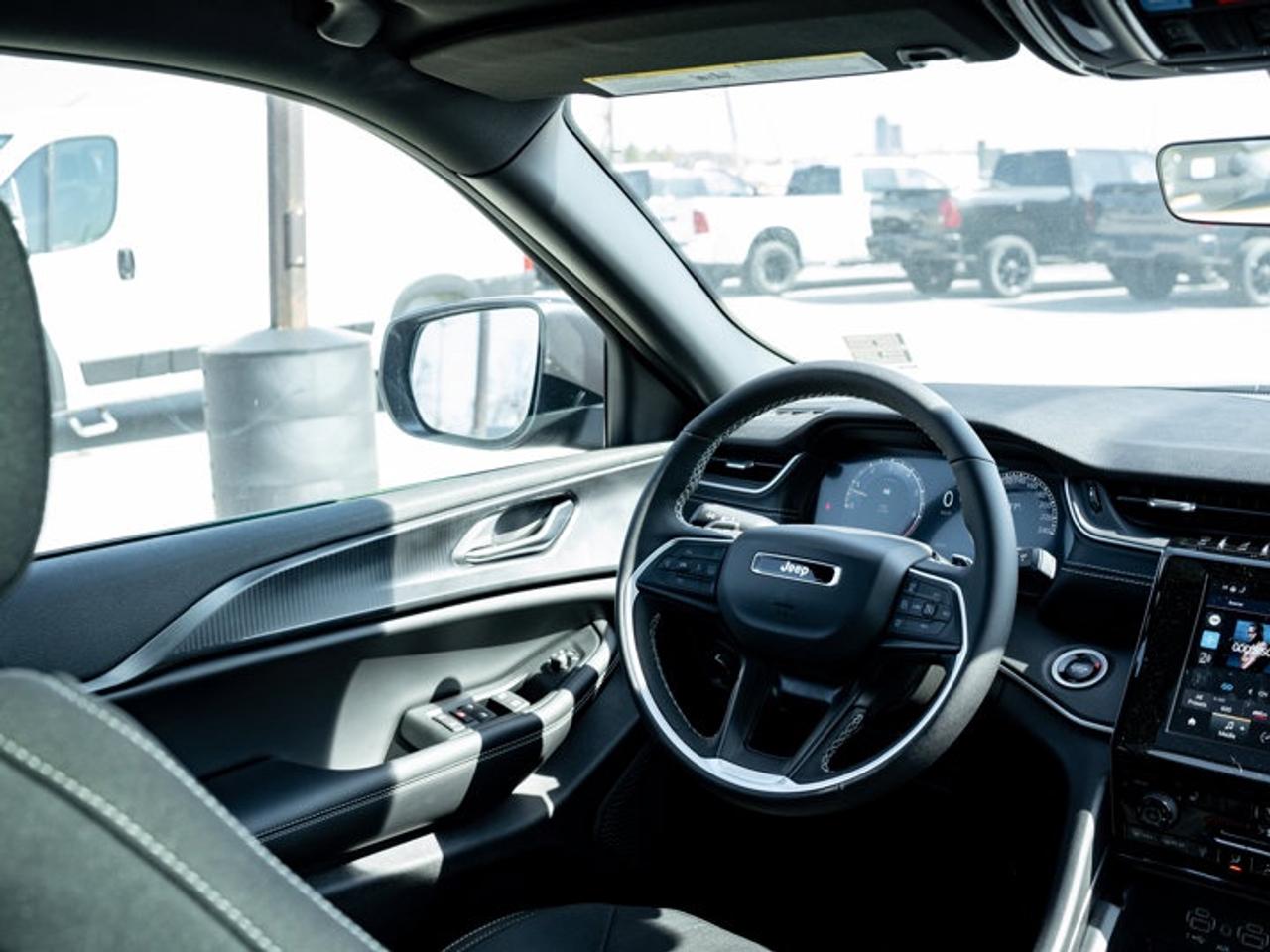 2026 Jeep Grand Cherokee Laredo X Photo