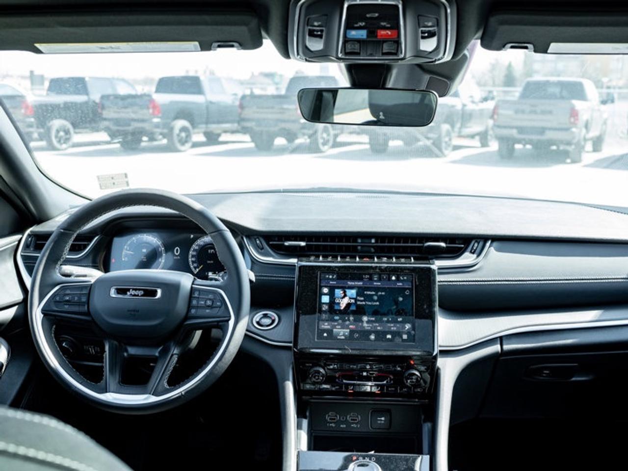 2026 Jeep Grand Cherokee Laredo X Photo