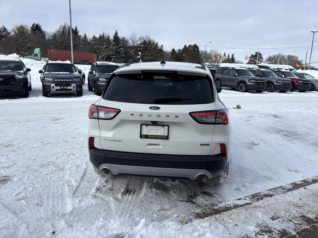 2022 Ford Escape Titanium AWD Hybrid Photo3