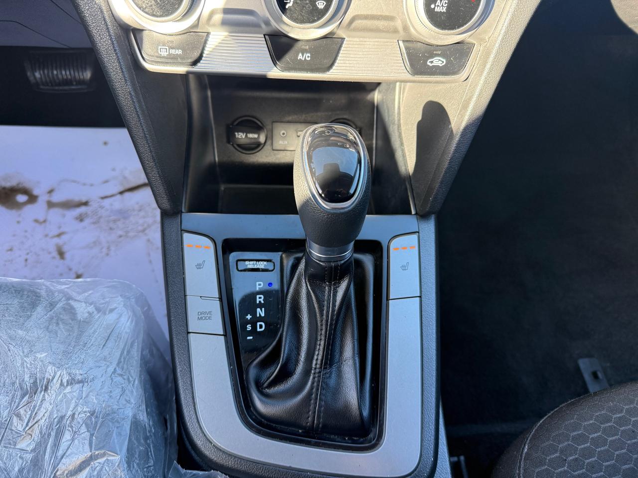 2019 Hyundai Elantra Essential Auto *CLEAN CARFAX*SAFETY INCL*FINANCING Photo