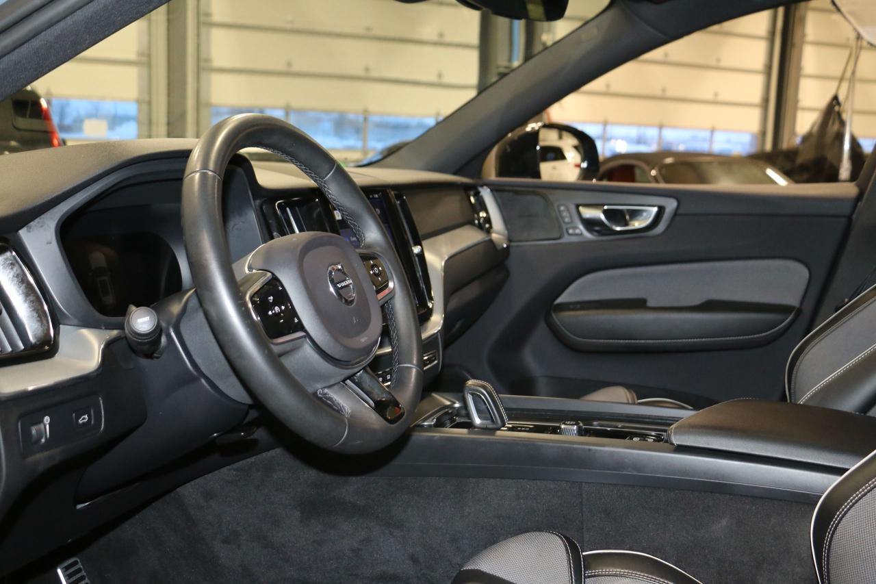 2022 Volvo XC60 AWD R-Design - NAVI|PANO|CAMERA|BLINDSPOT|2xRIMS Photo