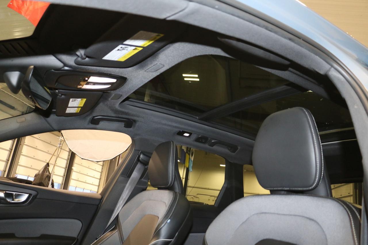 2022 Volvo XC60 AWD R-Design - NAVI|PANO|CAMERA|BLINDSPOT|2xRIMS Photo