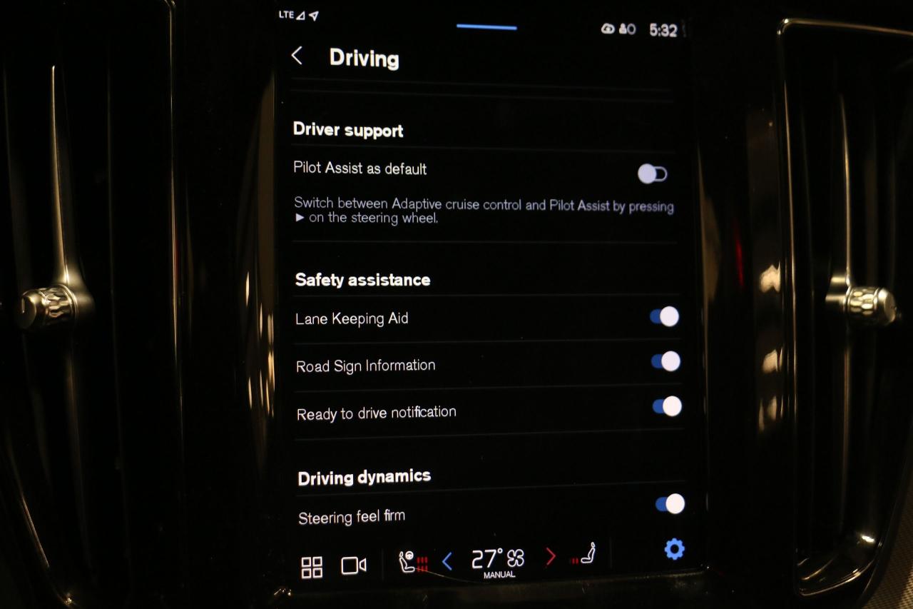 2022 Volvo XC60 AWD R-Design - NAVI|PANO|CAMERA|BLINDSPOT|2xRIMS Photo