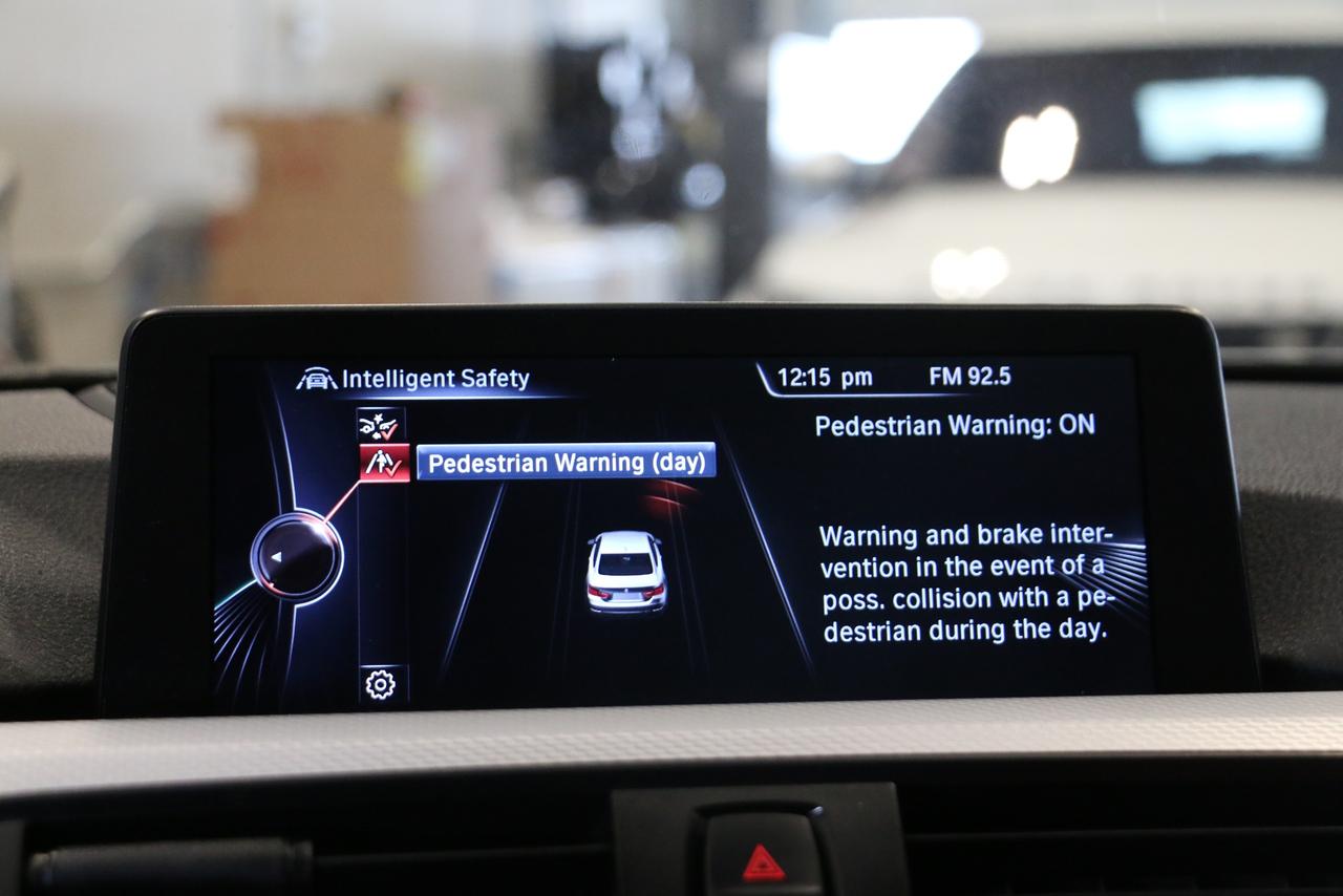 2014 BMW 4 Series 435i xDrive - M.PERFORMANCE|SUNROOF|NAVI|CAMERA Photo