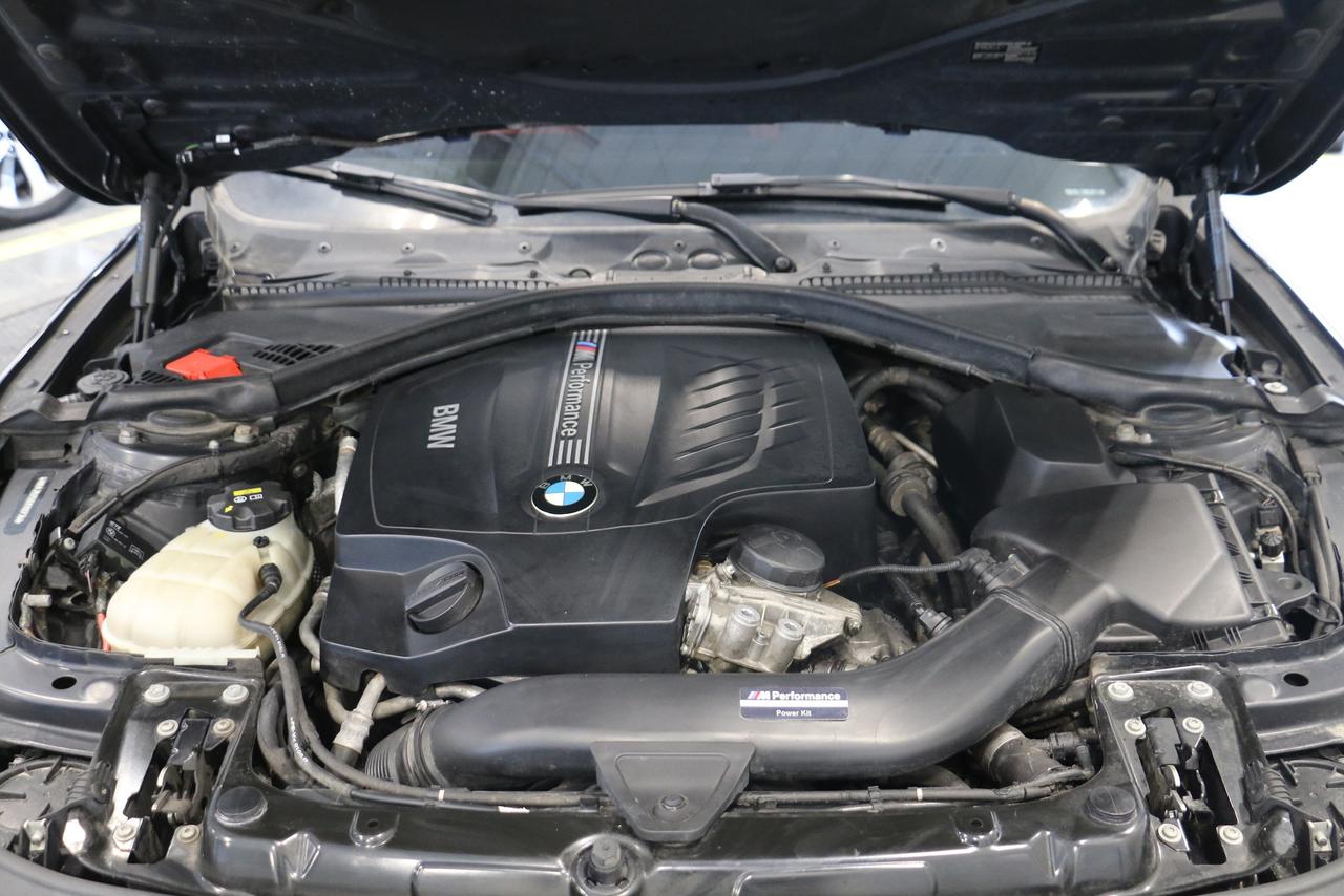 2014 BMW 4 Series 435i xDrive - M.PERFORMANCE|SUNROOF|NAVI|CAMERA Photo