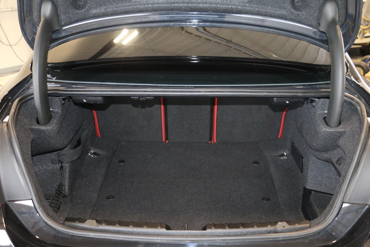 2014 BMW 4 Series 435i xDrive - M.PERFORMANCE|SUNROOF|NAVI|CAMERA Photo