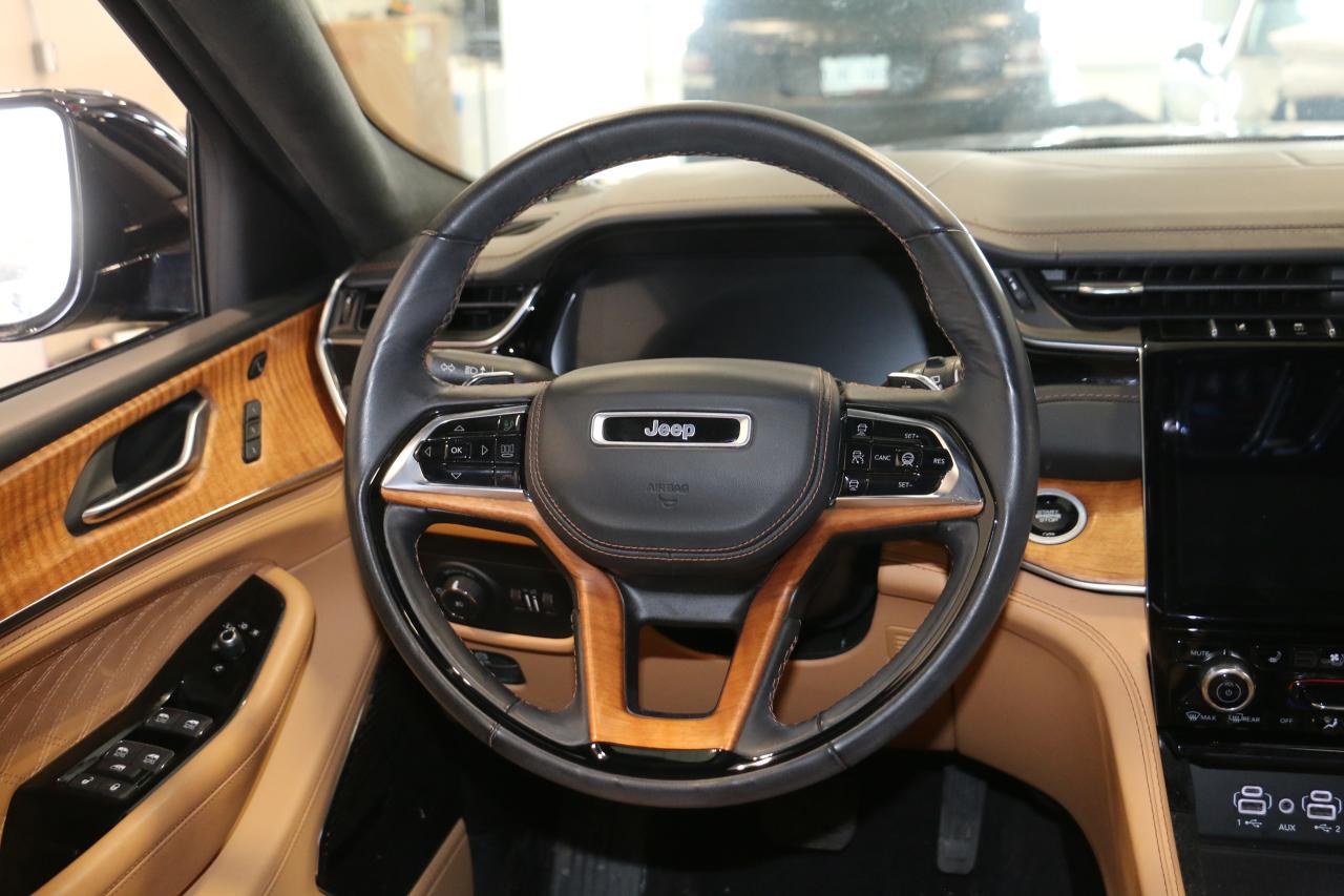 2022 Jeep Grand Cherokee SUMMIT 4X4 5.7L HEMI - NIGHTVISION|MASSAGE|NAVI Photo