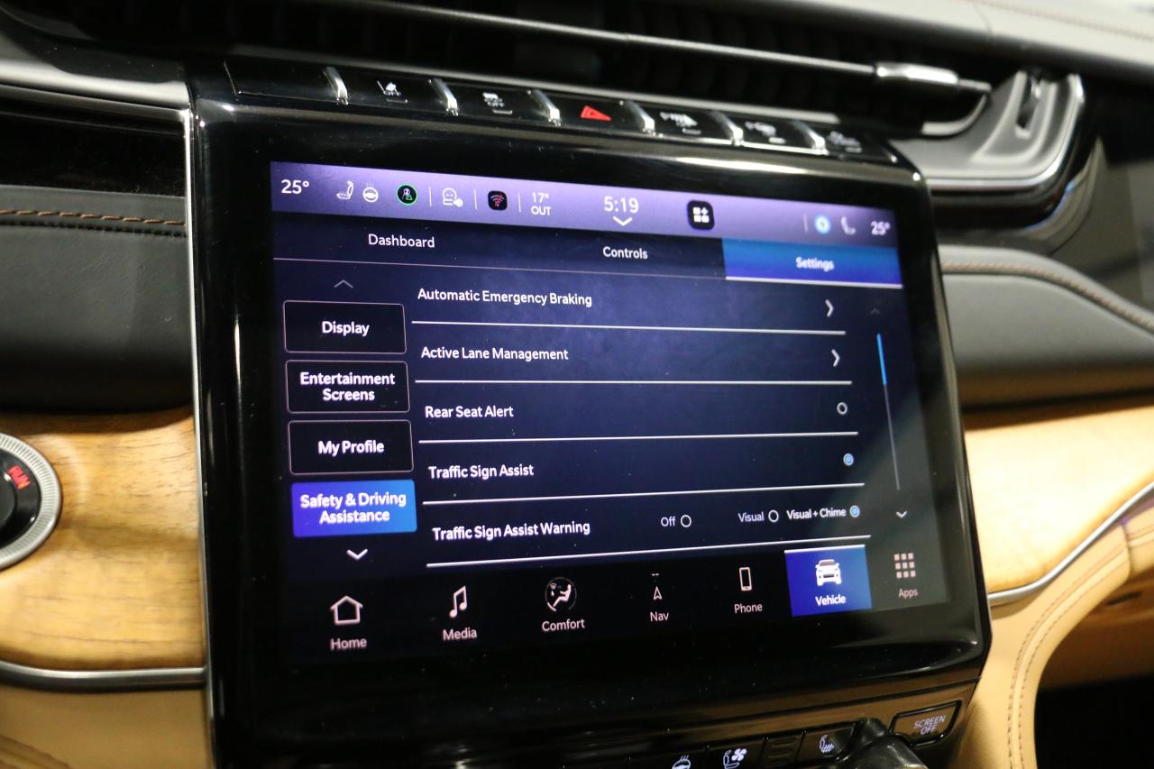 2022 Jeep Grand Cherokee SUMMIT 4X4 5.7L HEMI - NIGHTVISION|MASSAGE|NAVI Photo