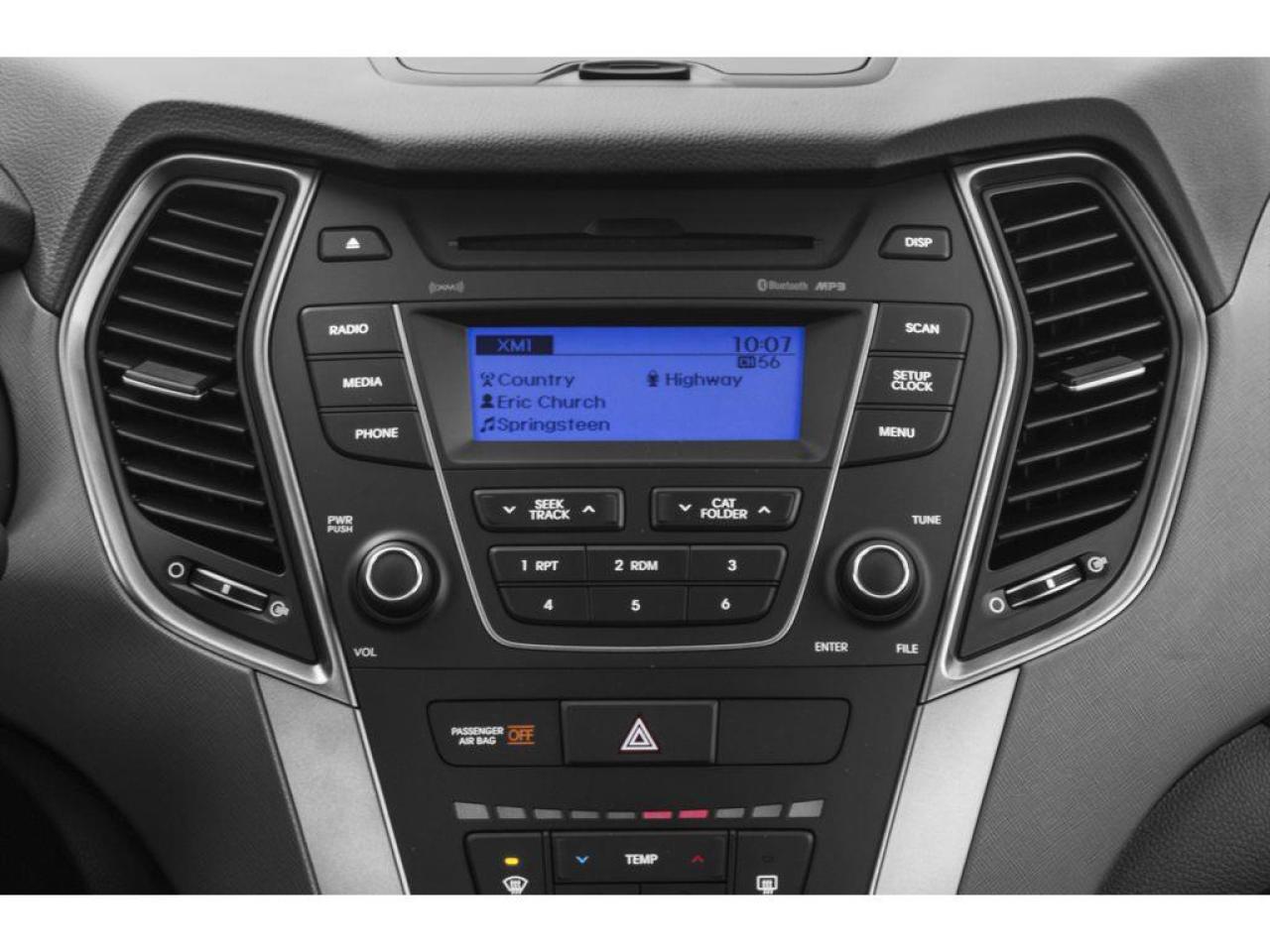 2016 Hyundai Santa Fe XL Luxury Photo4