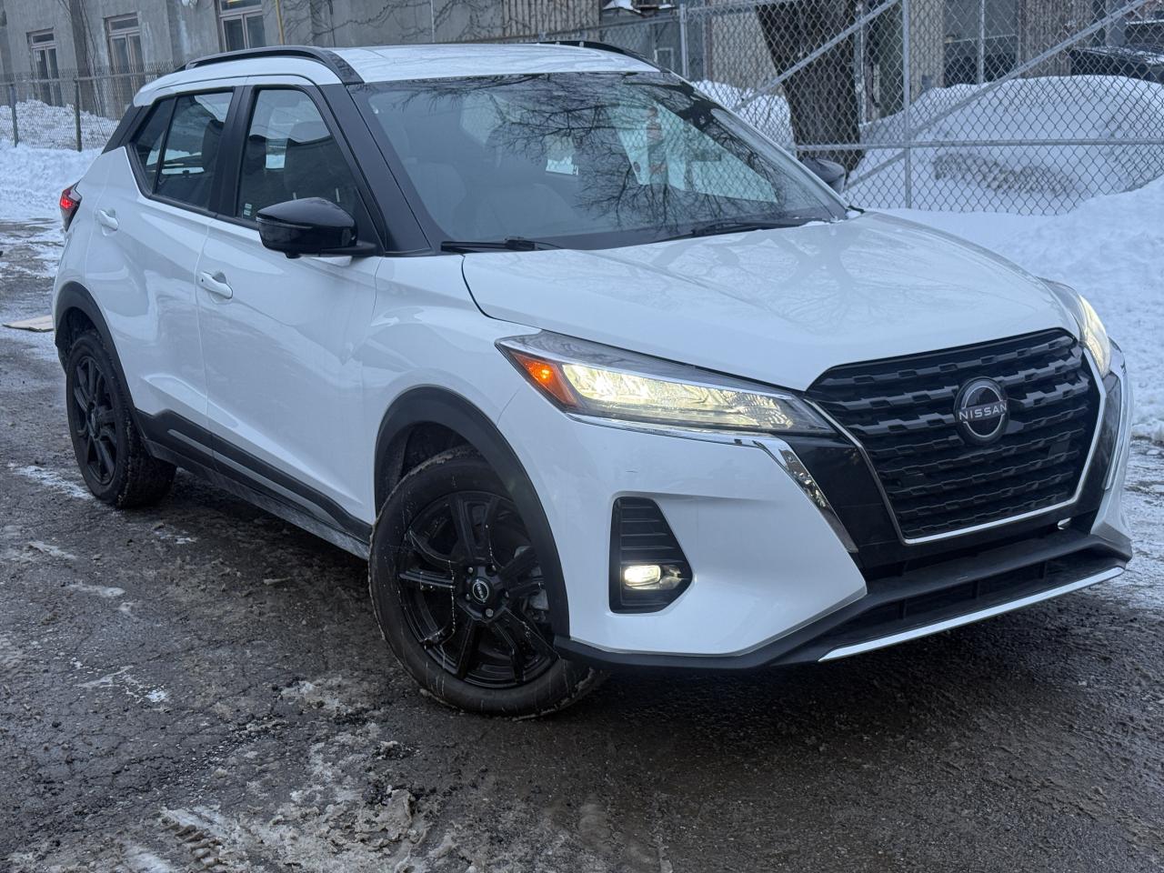 2024 Nissan Kicks SR Photo