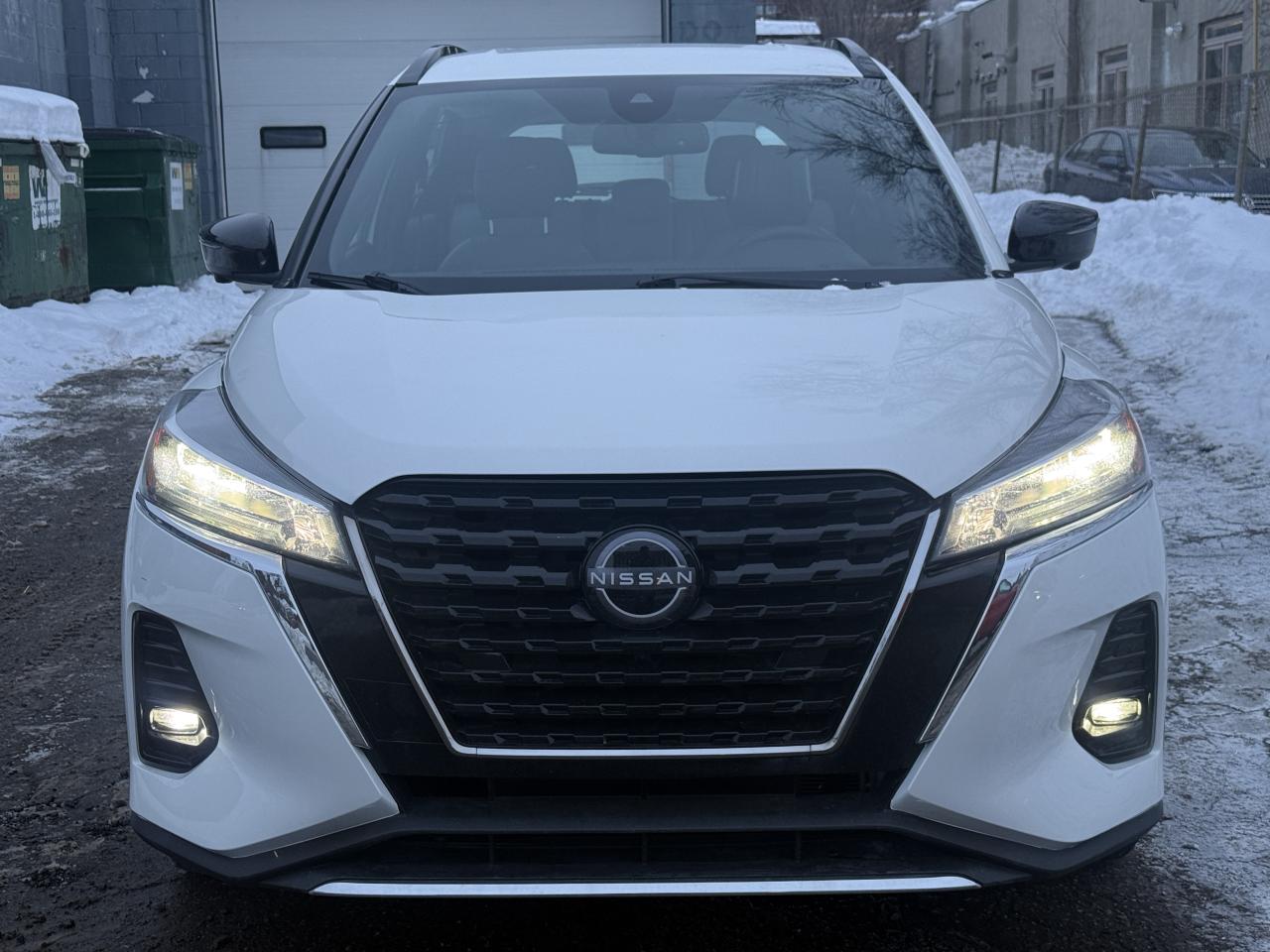 2024 Nissan Kicks SR Photo