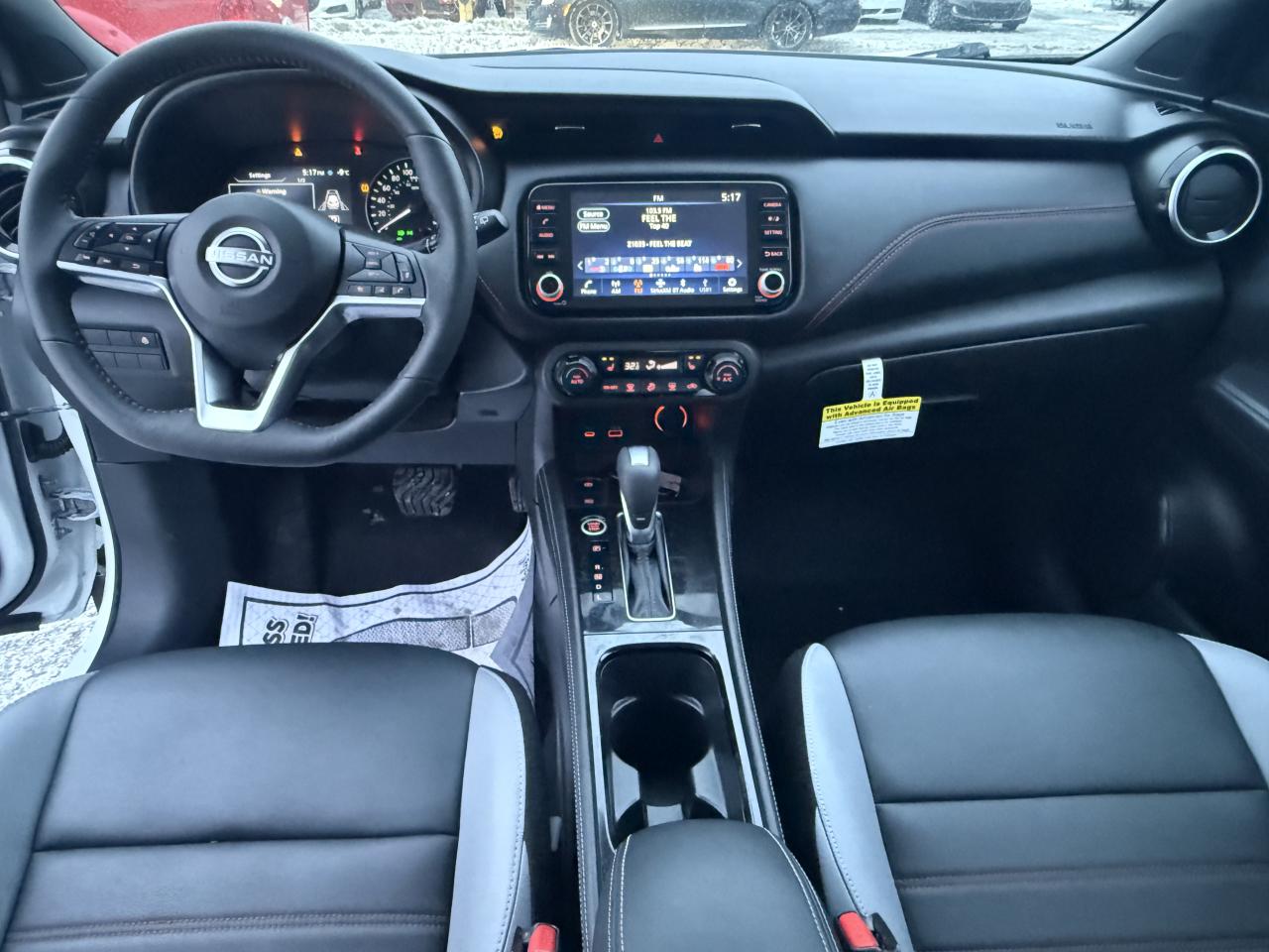 2024 Nissan Kicks SR Photo