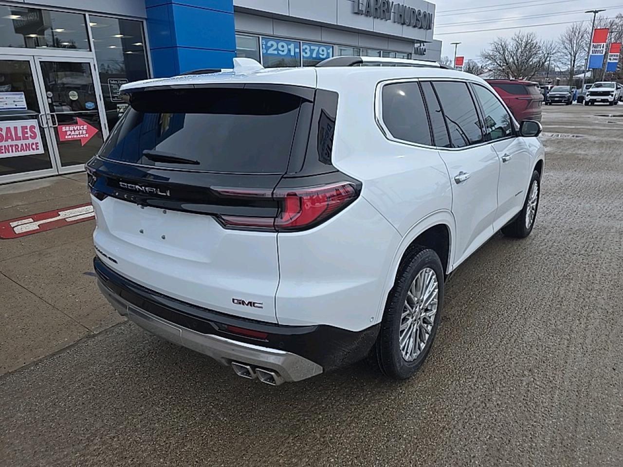 2026 GMC Acadia Denali Photo2