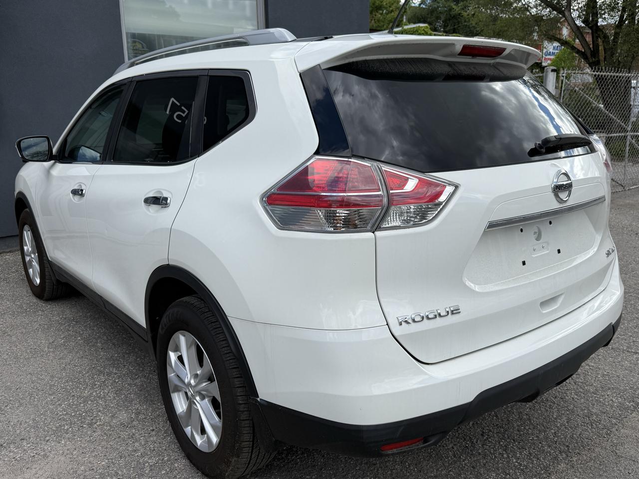 2016 Nissan Rogue AWD 4dr S Photo