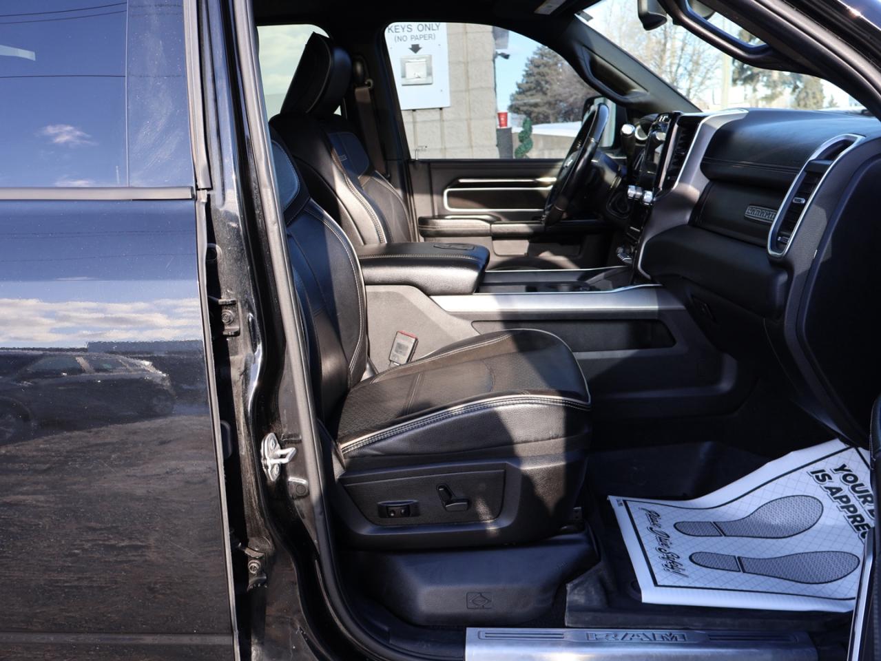 2021 RAM 2500 LARAMIE 4WD DIESEL CERTIFIED *DODGE MAINTAIN* CAMERA NAV BLUETOOTH LEATHER HEATED SEATS SUNROOF CRUISE ALLOYS Photo