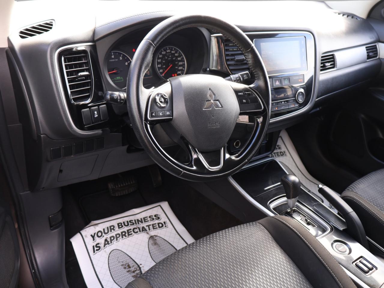 2018 Mitsubishi Outlander ES AWC CERTIFIED *ACCIDENT FREE* CAMERA BLUETOOTH HEATED SEATS CRUISE ALLOYS Photo