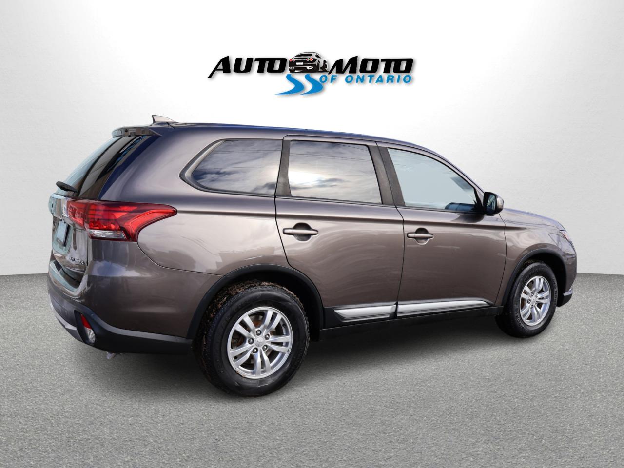 2018 Mitsubishi Outlander ES AWC CERTIFIED *ACCIDENT FREE* CAMERA BLUETOOTH HEATED SEATS CRUISE ALLOYS Photo