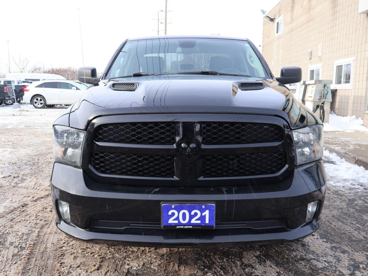 2021 RAM 1500 Classic EXPRESS 4WD CERTIFIED *ACCIDENT FREE* CAMERA BLUETOOTH CRUISE ALLOYS Photo