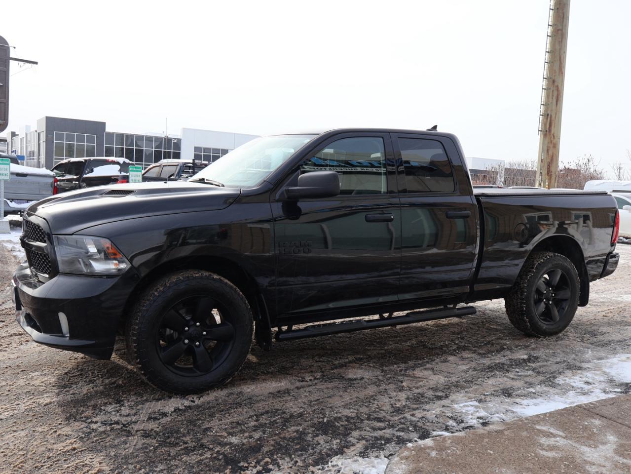 2021 RAM 1500 Classic EXPRESS 4WD CERTIFIED *ACCIDENT FREE* CAMERA BLUETOOTH CRUISE ALLOYS Photo