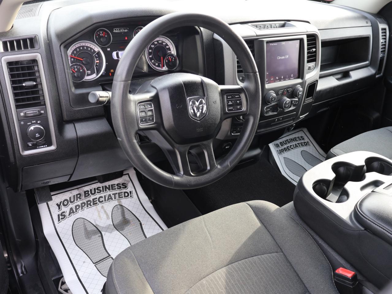 2021 RAM 1500 Classic EXPRESS 4WD CERTIFIED *ACCIDENT FREE* CAMERA BLUETOOTH CRUISE ALLOYS Photo