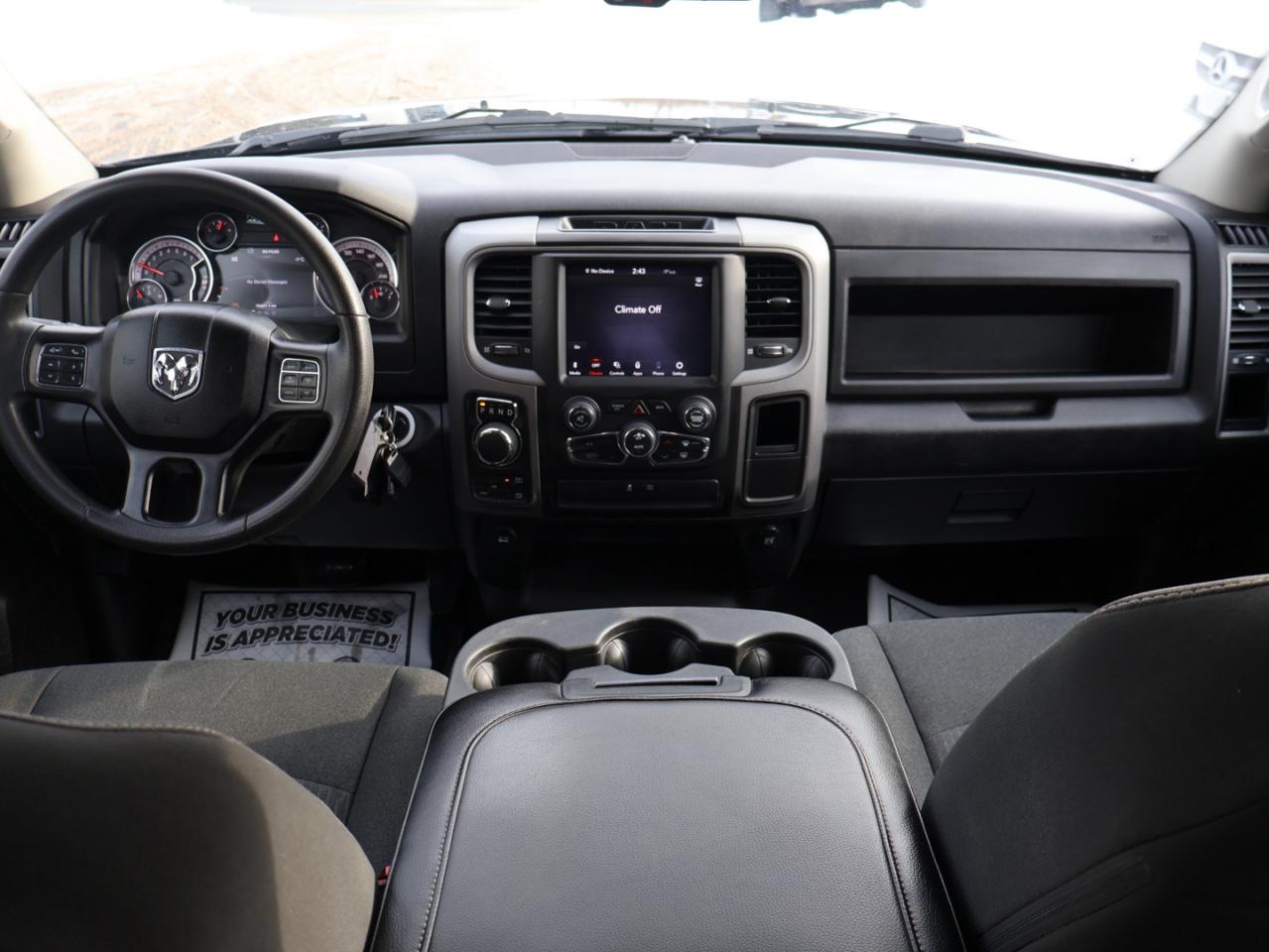 2021 RAM 1500 Classic EXPRESS 4WD CERTIFIED *ACCIDENT FREE* CAMERA BLUETOOTH CRUISE ALLOYS Photo