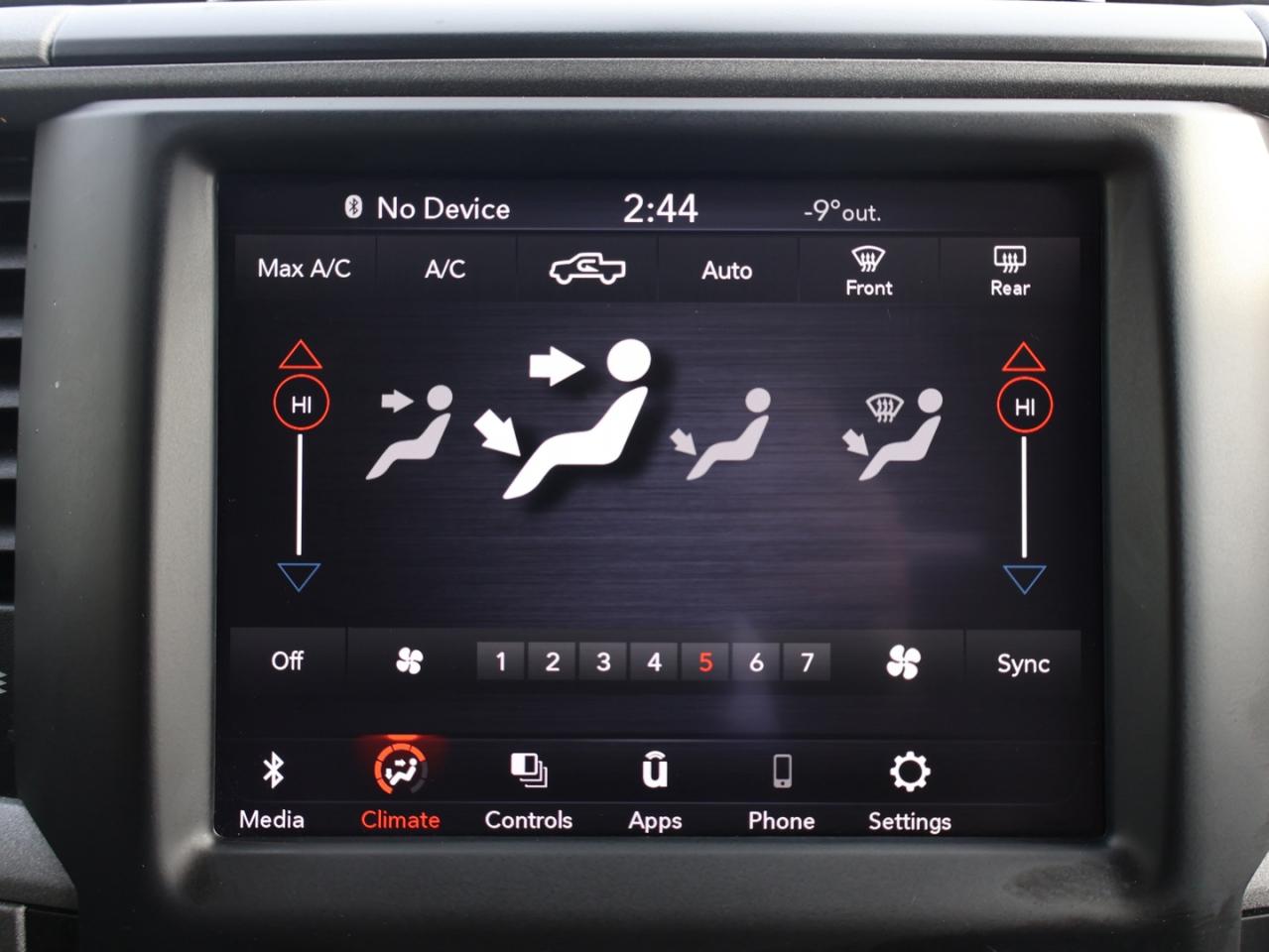 2021 RAM 1500 Classic EXPRESS 4WD CERTIFIED *ACCIDENT FREE* CAMERA BLUETOOTH CRUISE ALLOYS Photo