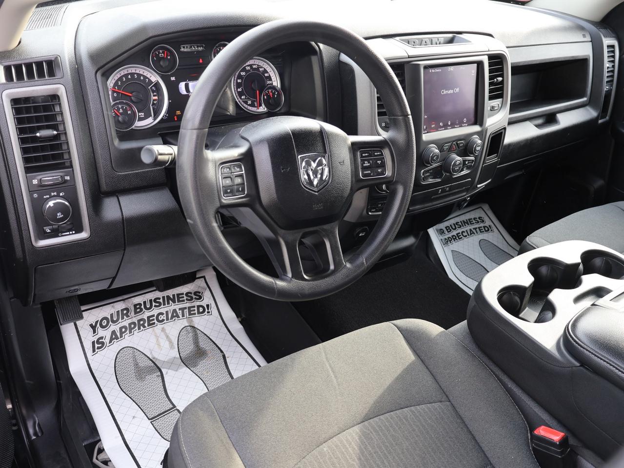 2021 RAM 1500 Classic EXPRESS 4WD CERTIFIED *ACCIDENT FREE* CAMERA BLUETOOTH CRUISE ALLOYS Photo