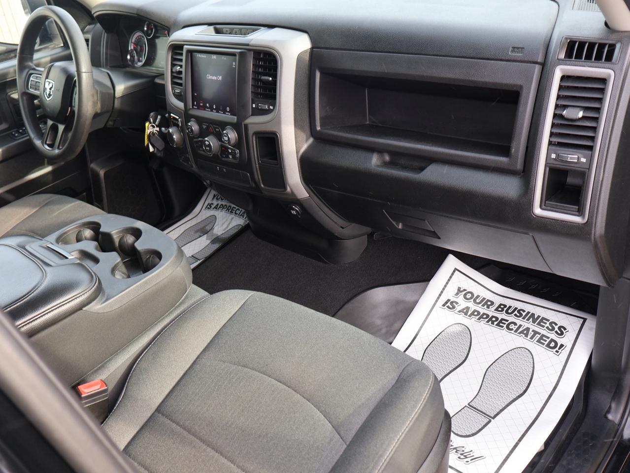 2021 RAM 1500 Classic EXPRESS 4WD CERTIFIED *ACCIDENT FREE* CAMERA BLUETOOTH CRUISE ALLOYS Photo