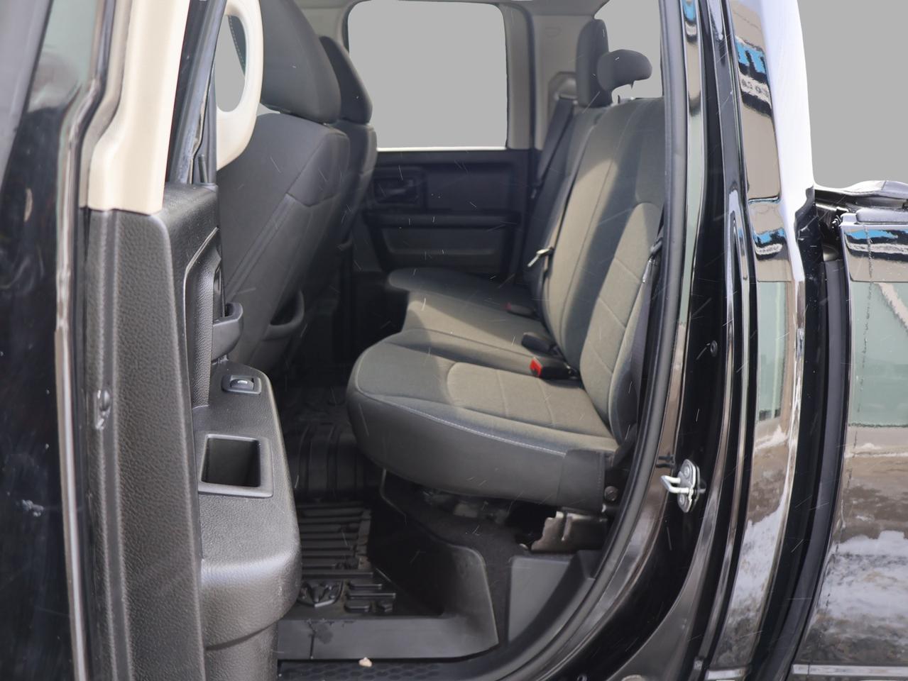 2021 RAM 1500 Classic EXPRESS 4WD CERTIFIED *ACCIDENT FREE* CAMERA BLUETOOTH CRUISE ALLOYS Photo