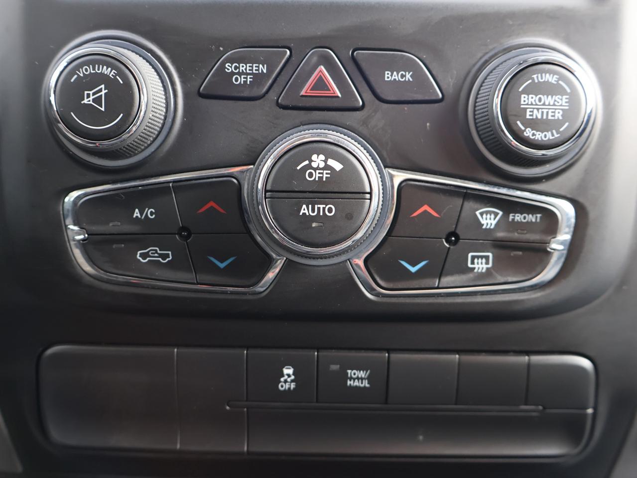 2021 RAM 1500 Classic EXPRESS 4WD CERTIFIED *ACCIDENT FREE* CAMERA BLUETOOTH CRUISE ALLOYS Photo