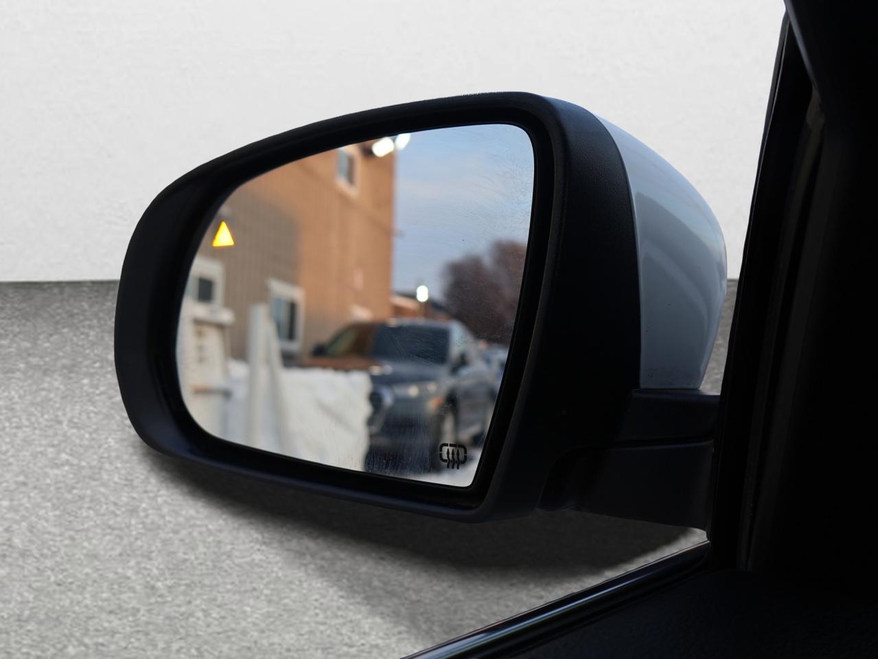 2019 Jeep Cherokee V6 LIMITED 4WD CERTIFIED *ACCIDENT FREE* CAMERA NAV BLUETOOTH LEATHER HEATED SEATS PANO ROOF CRUISE ALLOYS Photo