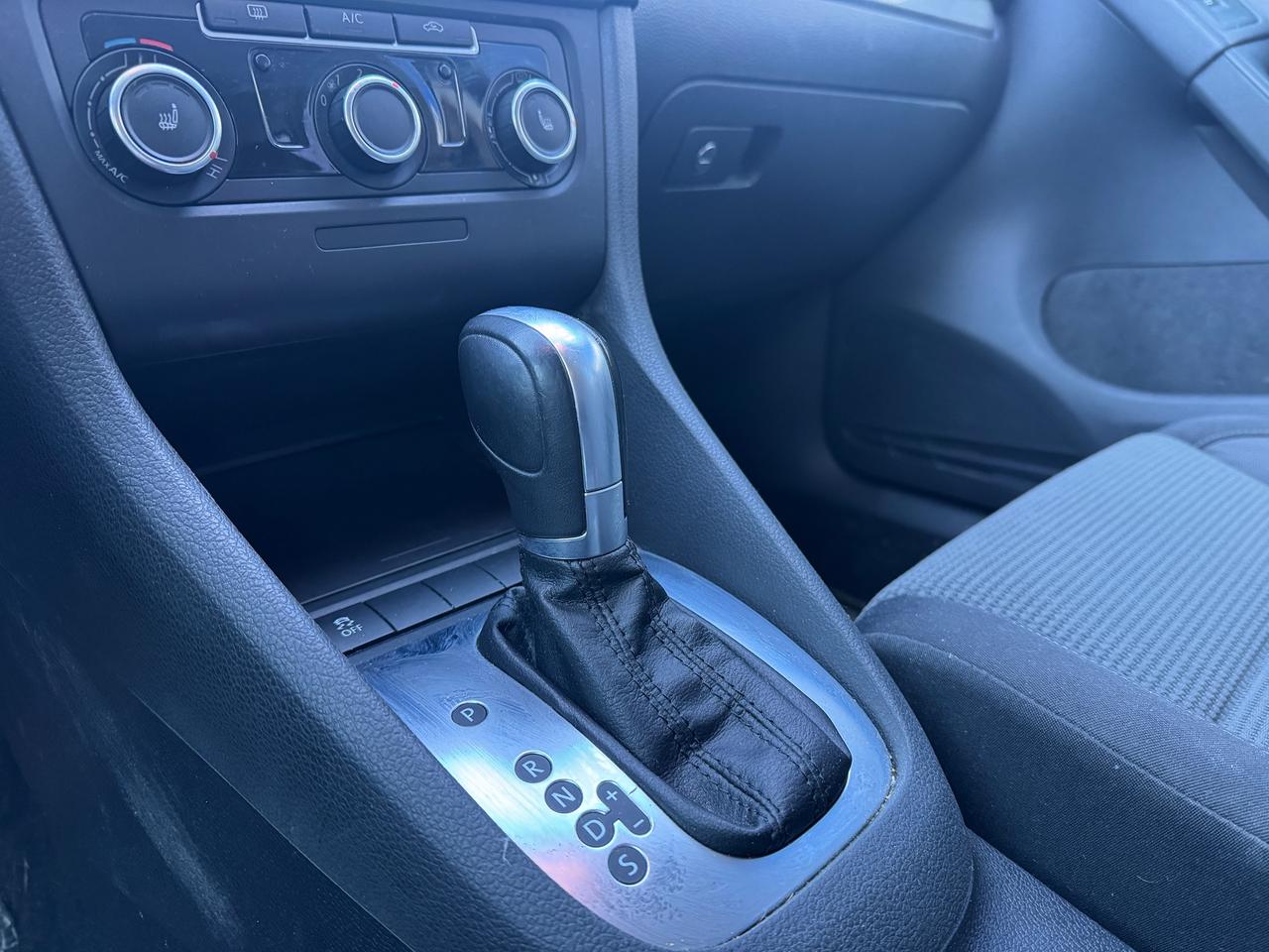 2013 Volkswagen Golf TRENDLINE - Photo #11