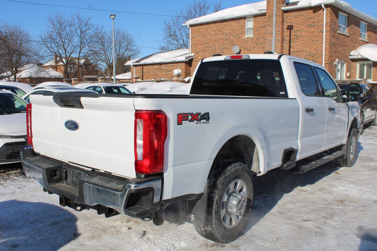 2024 Ford SUPER DUTY F-250 SRW XLT 4WD Crew Cab 8' Box Photo