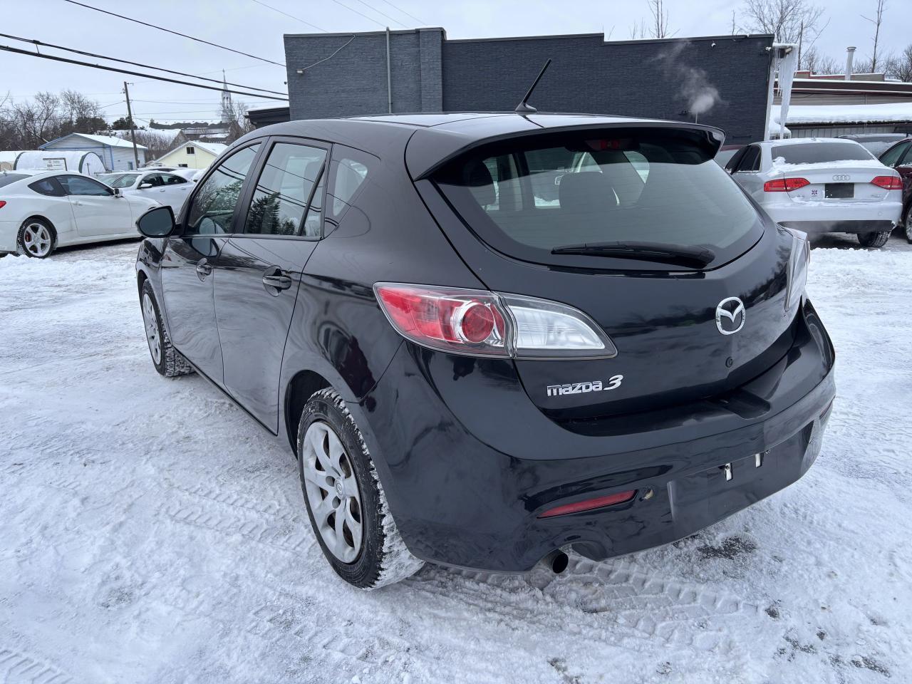 2013 Mazda MAZDA3 GX Photo3