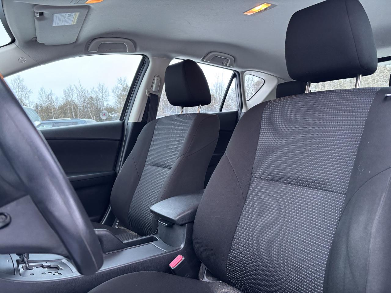 2013 Mazda MAZDA3 GX Photo