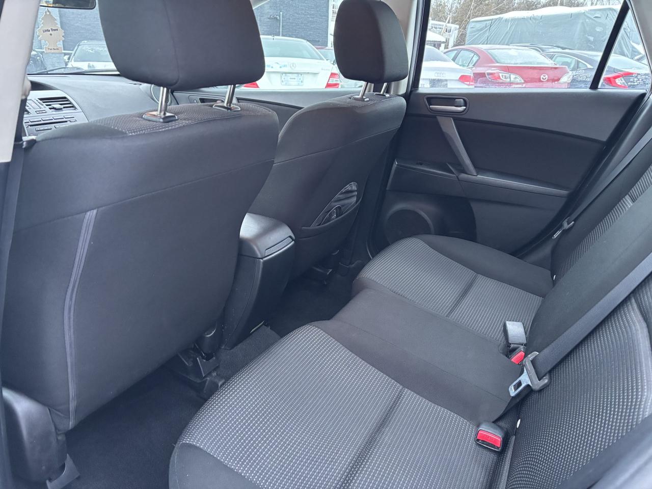 2013 Mazda MAZDA3 GX Photo