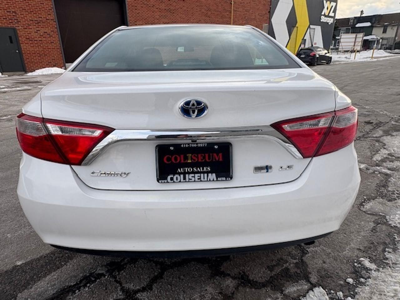 2016 Toyota Camry HYBRID LE **HYBRID-ONLY 88,000KM-1 OWNER-WE FINANCE** Photo