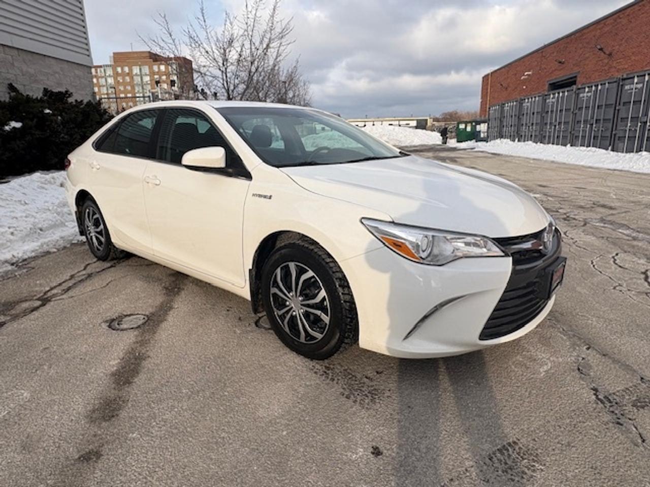 2016 Toyota Camry HYBRID LE **HYBRID-ONLY 88,000KM-1 OWNER-WE FINANCE** Photo