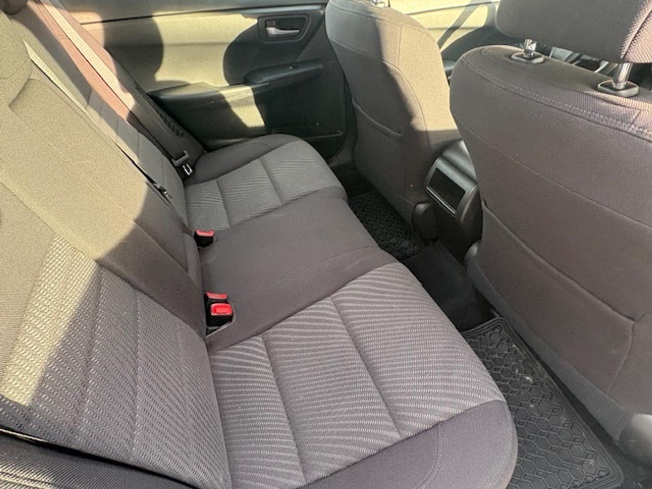 2016 Toyota Camry HYBRID LE **HYBRID-ONLY 88,000KM-1 OWNER-WE FINANCE** Photo