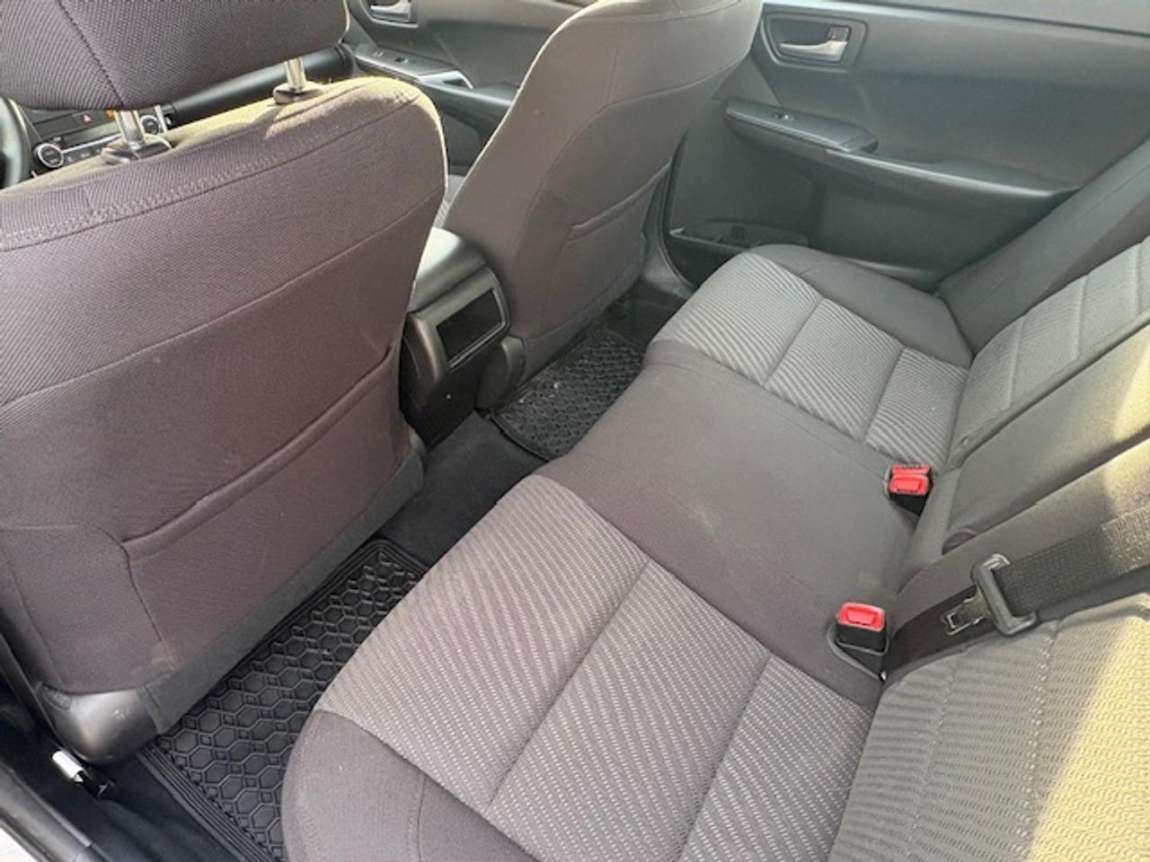 2016 Toyota Camry HYBRID LE **HYBRID-ONLY 88,000KM-1 OWNER-WE FINANCE** Photo