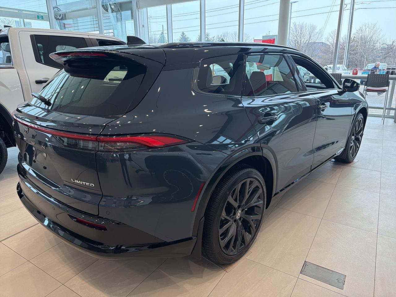 2026 Toyota Crown Signia Limited Photo