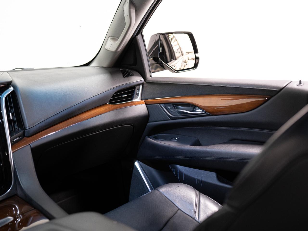 2019 Cadillac Escalade ESV PREMIUM LUXURY | 7 PASS | DVD | 22 IN Photo